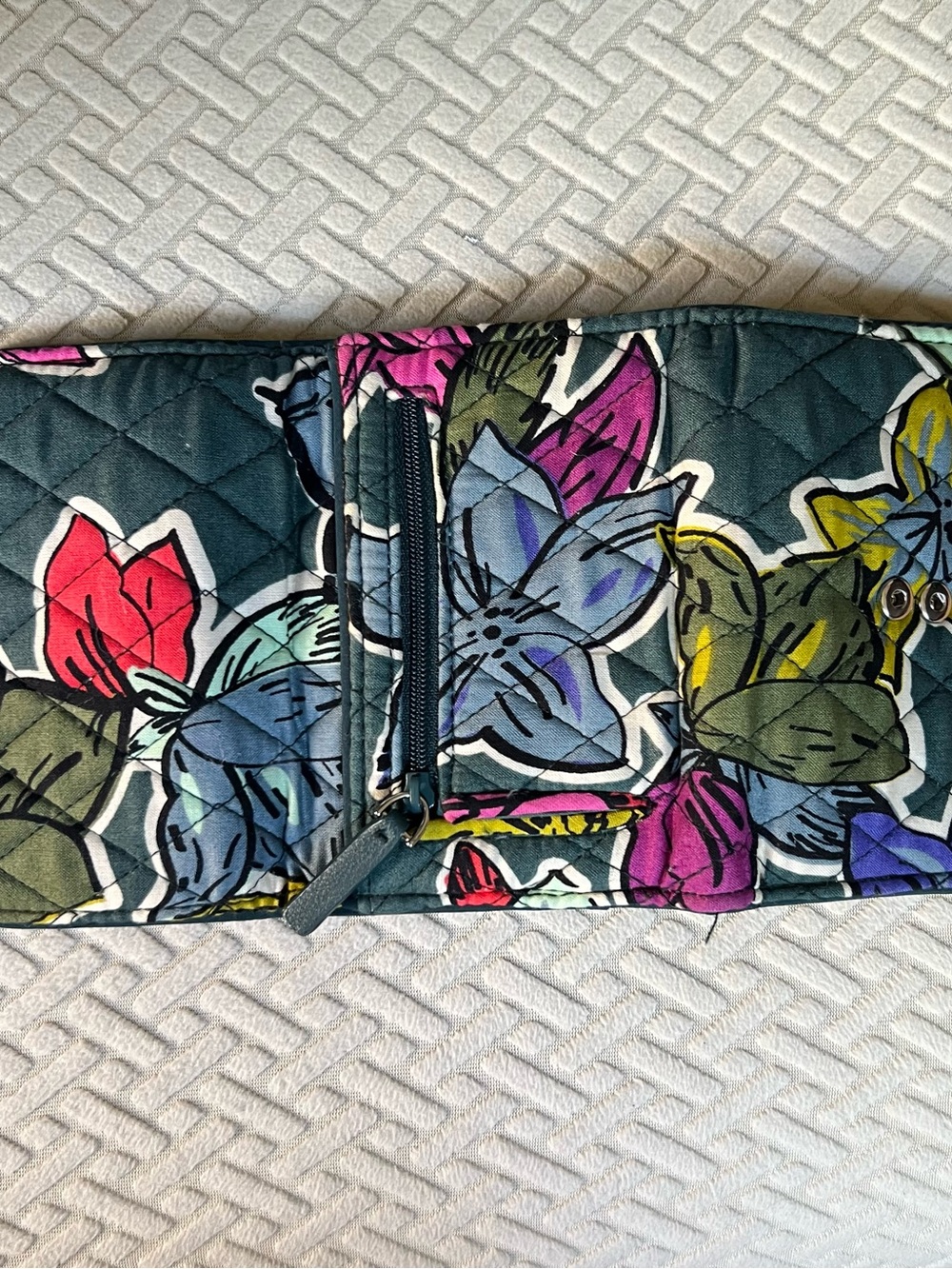 Vera Bradley trifold Floral Quilted Wallet RFID - Picture 9 of 12